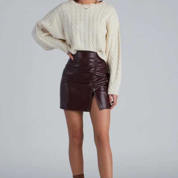 Cable knit cream neutral sweater- size S new with tag - Picture 2 of 2